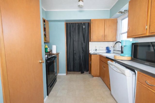 1807 Roanoke St, Wichita, KS 67218