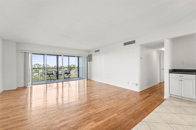 10355 PARADISE BOULEVARD 403, Treasure Island, FL 33706