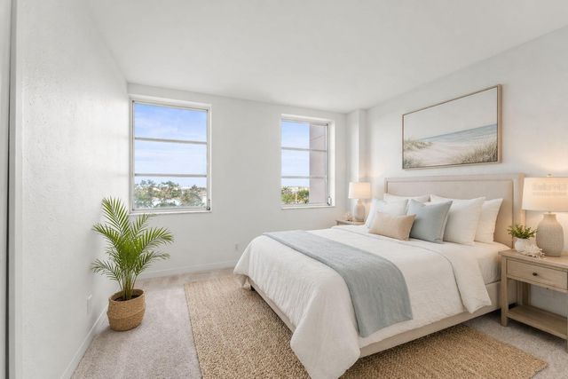 10355 PARADISE BOULEVARD 403, Treasure Island, FL 33706