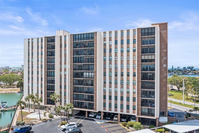 10355 PARADISE BOULEVARD 403, Treasure Island, FL 33706