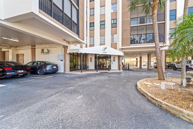 10355 PARADISE BOULEVARD 403, Treasure Island, FL 33706