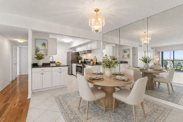 10355 PARADISE BOULEVARD 403, Treasure Island, FL 33706