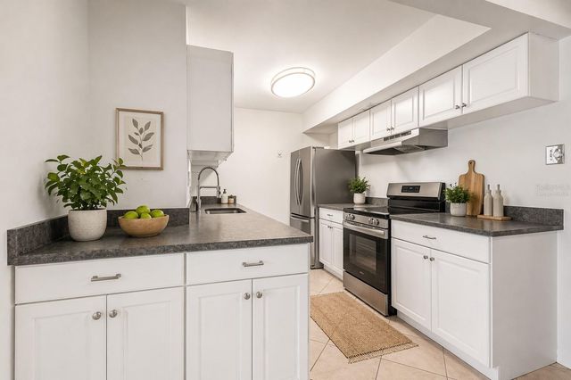 10355 PARADISE BOULEVARD 403, Treasure Island, FL 33706