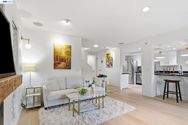 60 Jacklin Pl, Milpitas, CA 95035