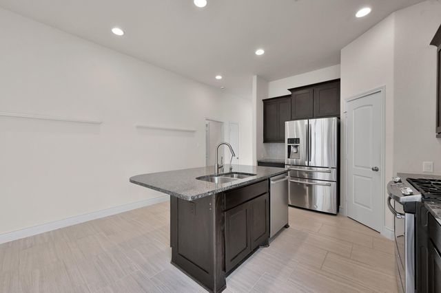 122 Kinnerly Peak Place, Montgomery, TX 77316