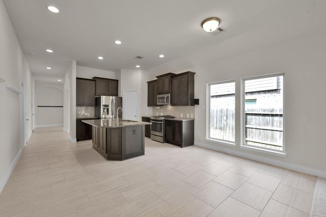 122 Kinnerly Peak Place, Montgomery, TX 77316