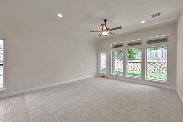 122 Kinnerly Peak Place, Montgomery, TX 77316