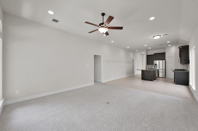 122 Kinnerly Peak Place, Montgomery, TX 77316