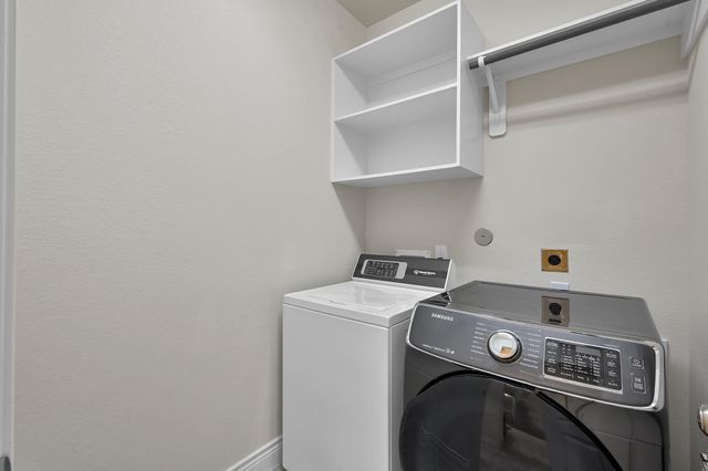 122 Kinnerly Peak Place, Montgomery, TX 77316