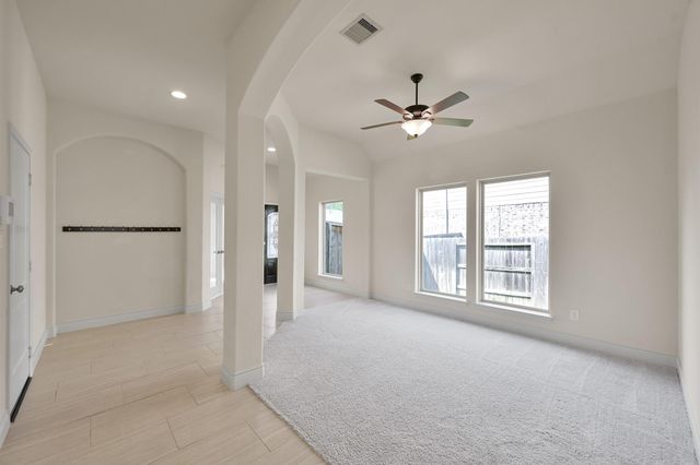 122 Kinnerly Peak Place, Montgomery, TX 77316