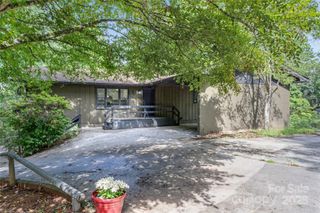 211 Greenbrier Street, Franklin, NC 28734