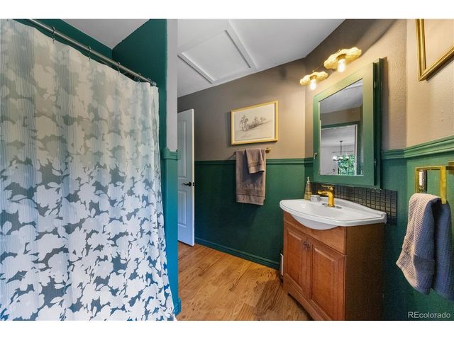 32 Idlewild Ln, Loveland, CO 80537