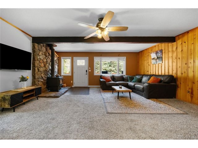 32 Idlewild Ln, Loveland, CO 80537