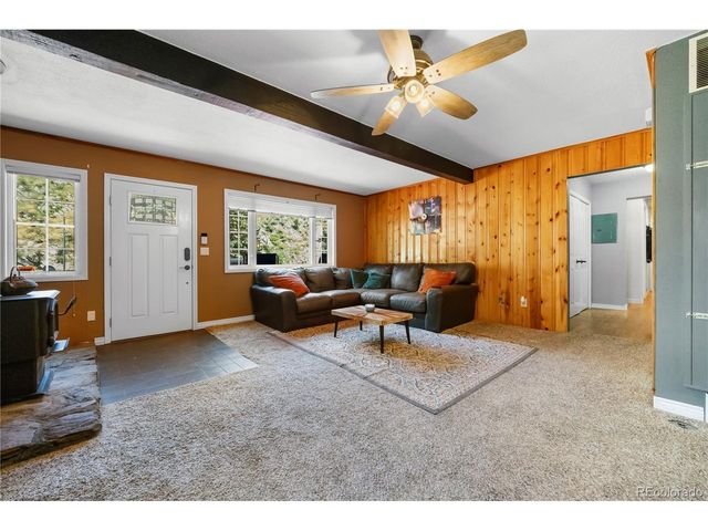 32 Idlewild Ln, Loveland, CO 80537