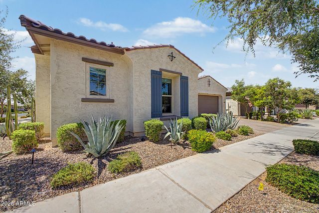 10717 E TARRAGON Avenue, Mesa, AZ 85212