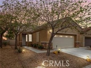 10364 Lakeshore Drive, Apple Valley, CA 92308