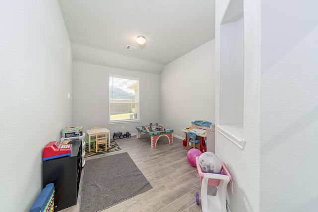 99 Road 6605, Dayton, TX 77535