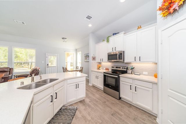 99 Road 6605, Dayton, TX 77535