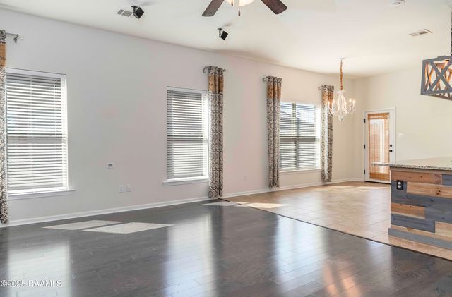 111 Gray Birch Loop, Youngsville, LA 70592