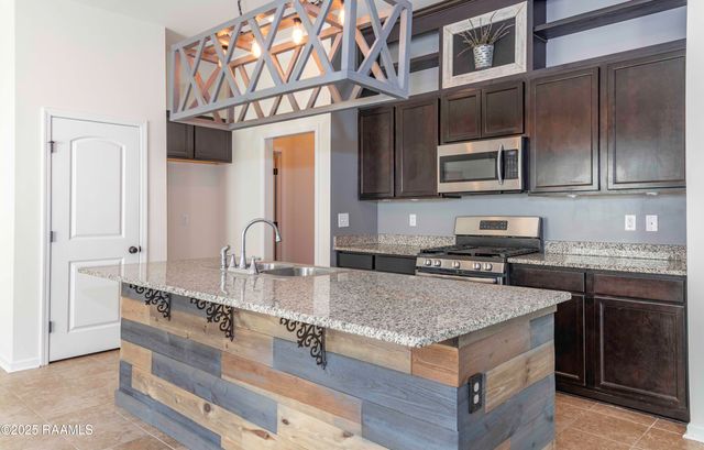 111 Gray Birch Loop, Youngsville, LA 70592