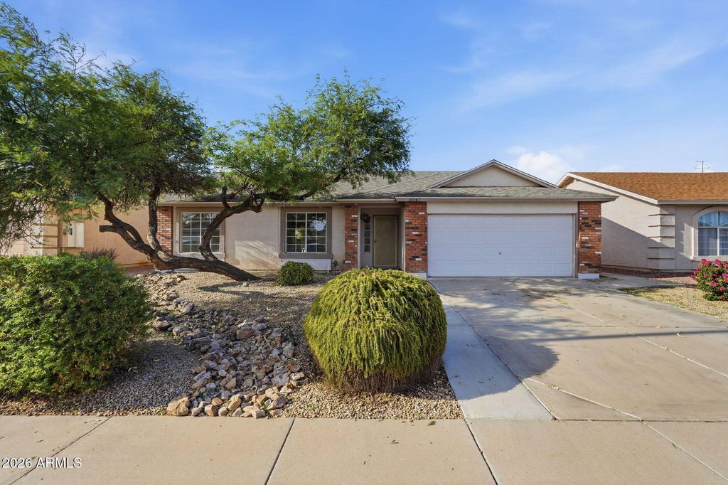 2047 E TEMPLE Court, Gilbert, AZ 85296 — exterior