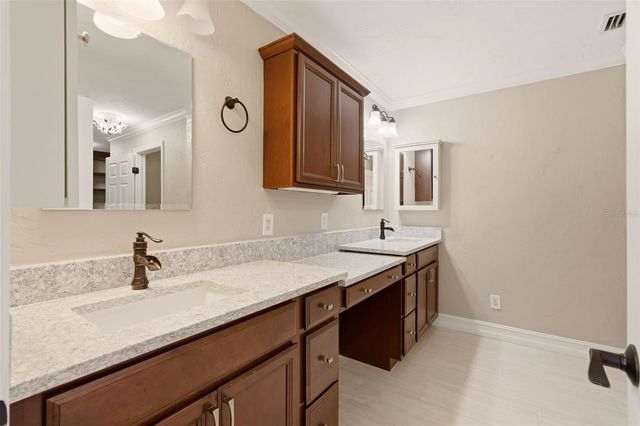 215 SOVEREIGN COURT, Altamonte Springs, FL 32701