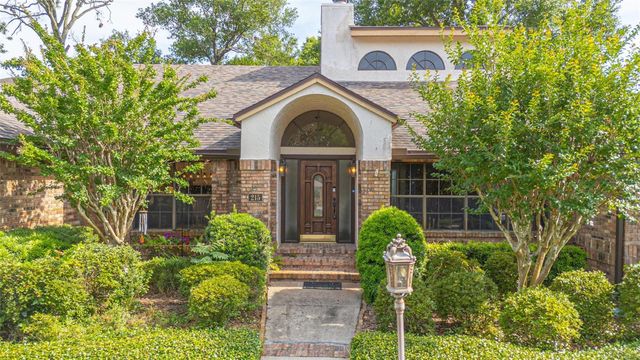 215 SOVEREIGN COURT, Altamonte Springs, FL 32701
