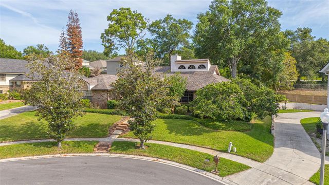 215 SOVEREIGN COURT, Altamonte Springs, FL 32701