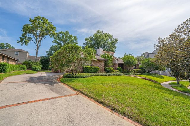 215 SOVEREIGN COURT, Altamonte Springs, FL 32701