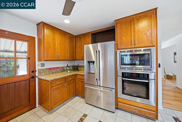 555 Kismet Ct, Walnut Creek, CA 94597