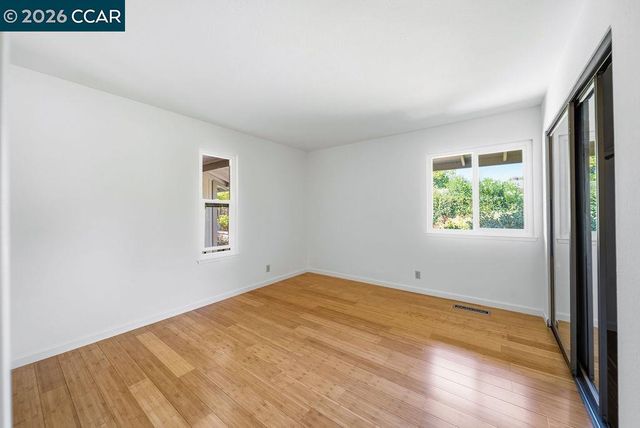 555 Kismet Ct, Walnut Creek, CA 94597