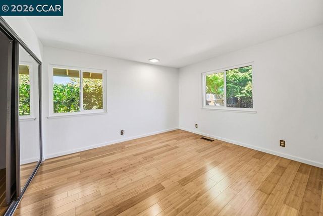 555 Kismet Ct, Walnut Creek, CA 94597