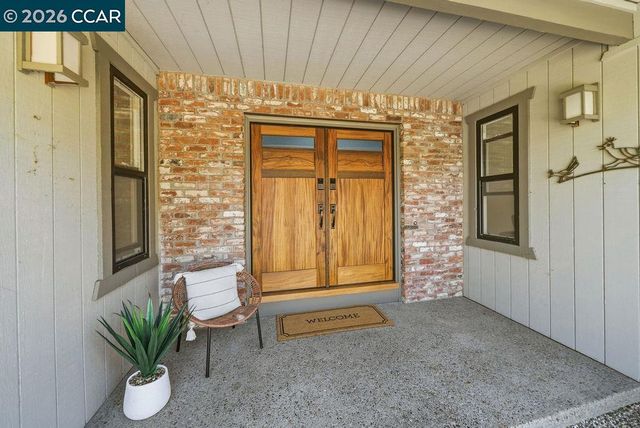555 Kismet Ct, Walnut Creek, CA 94597