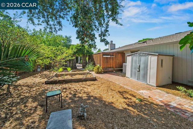 555 Kismet Ct, Walnut Creek, CA 94597