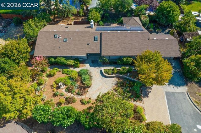 555 Kismet Ct, Walnut Creek, CA 94597