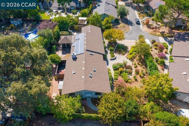 555 Kismet Ct, Walnut Creek, CA 94597