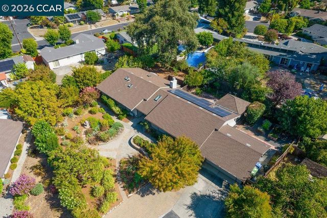 555 Kismet Ct, Walnut Creek, CA 94597