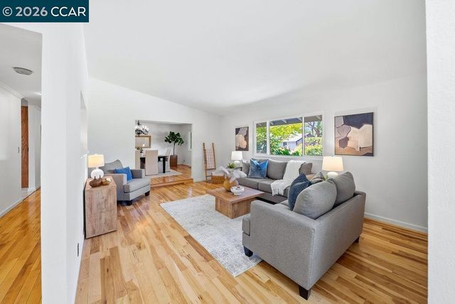 555 Kismet Ct, Walnut Creek, CA 94597