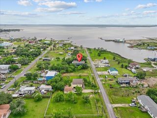 939 17th Street, San Leon, TX 77539