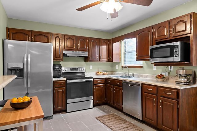 200 Phillips Drive NE, Cleveland, TN 37312