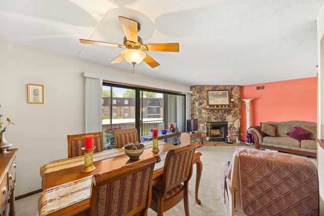 11136 Center Road C, Palos Hills, IL 60465