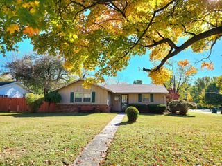 842 West Deerfield Street, Springfield, MO 65807
