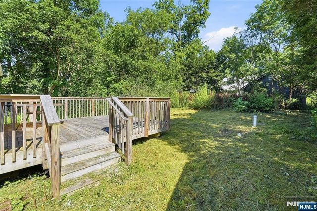 8 Madelyn Avenue, West Milford, NJ 07480