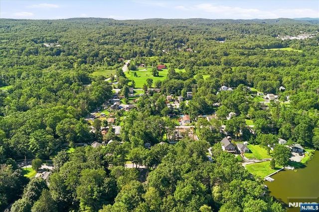 8 Madelyn Avenue, West Milford, NJ 07480
