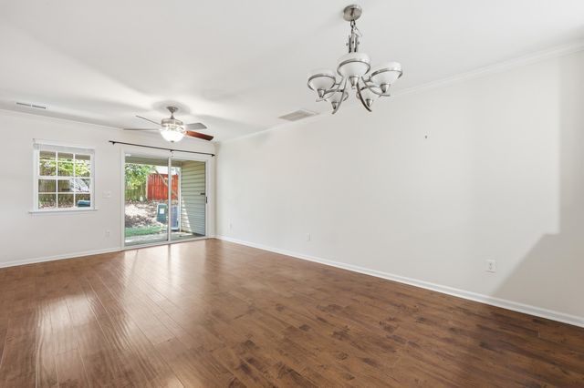 121 Hornby Circle, Goose Creek, SC 29445