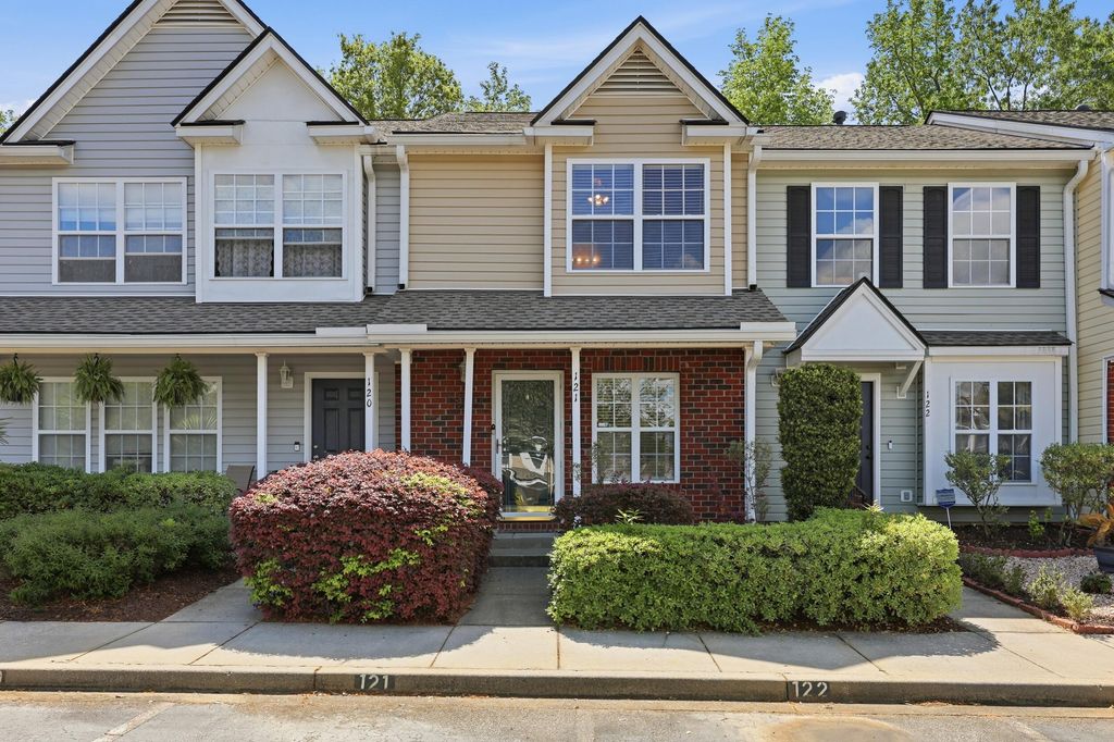 121 Hornby Circle, Goose Creek, SC 29445