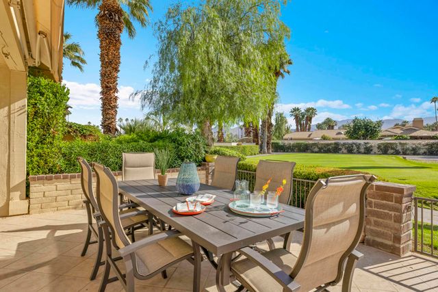 289 Castellana N, Palm Desert, CA 92260