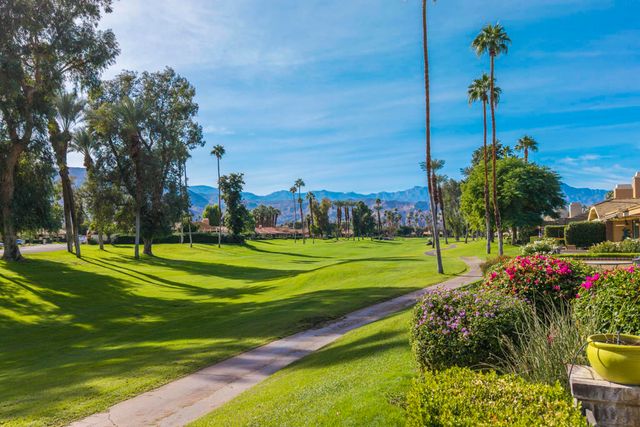 289 Castellana N, Palm Desert, CA 92260