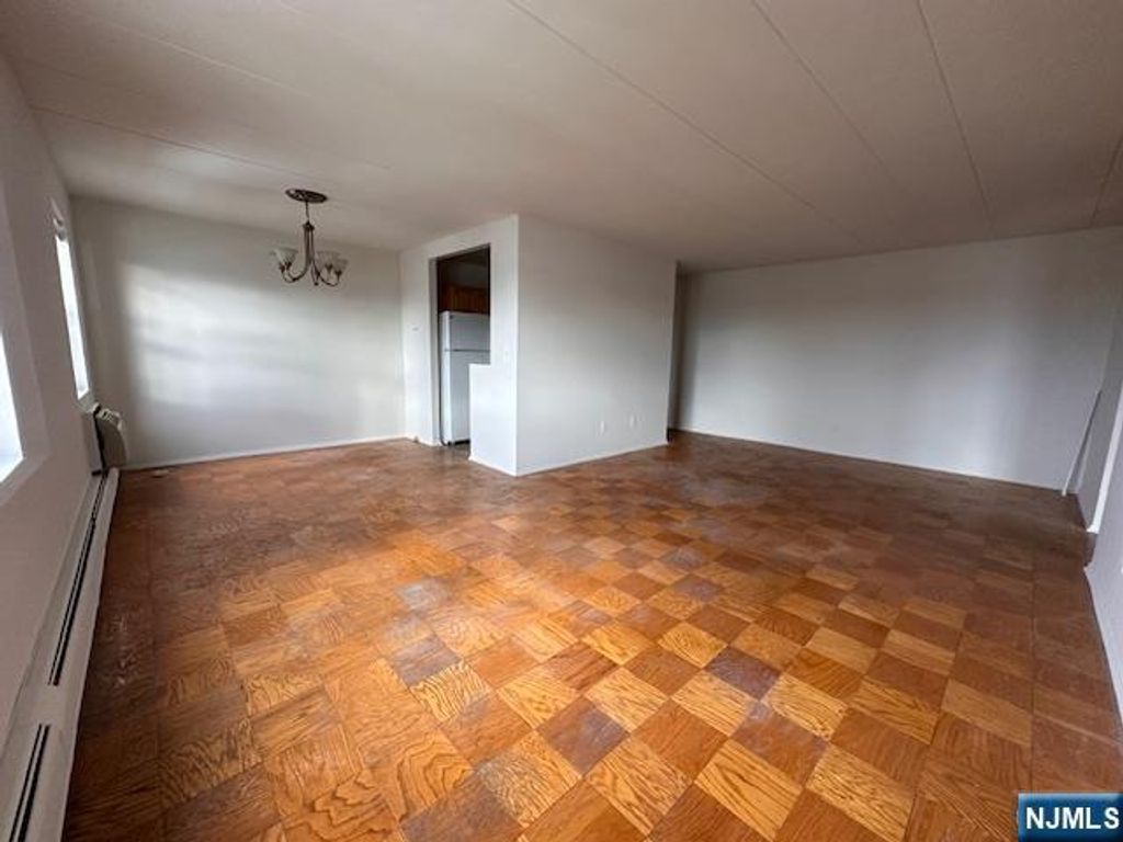 77 Prospect Avenue 6E, Hackensack, NJ 07601