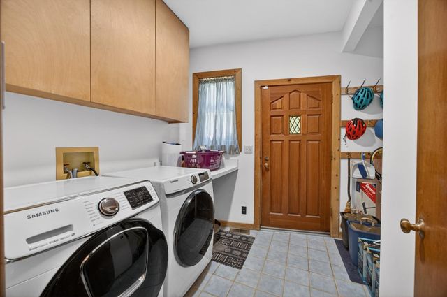 3940 Bannister Rd, Fair Oaks, CA 95628